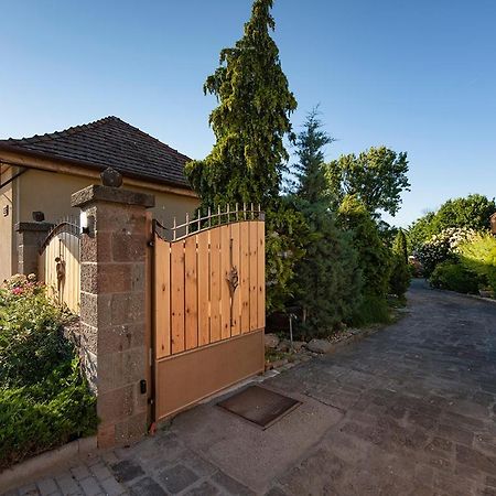 Bonifert Vendégház Dunabogdány Exterior foto